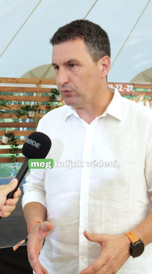Azért vagyunk kormányon, mert válságban kell a legerősebben védeni a közösségünket. Az RMDSZ a józan ész hangja a kormányban is. Azért vagyunk kormányon, mert válságban kell a legerősebben védeni a közösségünket. Az RMDSZ a józan ész hangja a kormányban is.